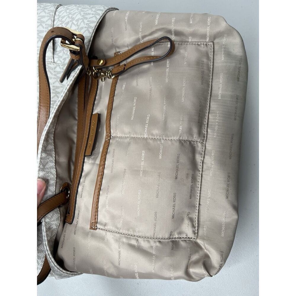 Michael Kors Jet Set Travel Logo Tote White Brown - Picture 13 of 16
